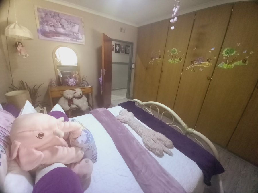 5 Bedroom Property for Sale in Vaalpark Free State